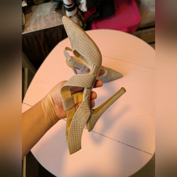 Vince Camuto Elegant Snakeprint Gray Women's Heels Slingbacks Size 8.5 - Picture 3 of 15